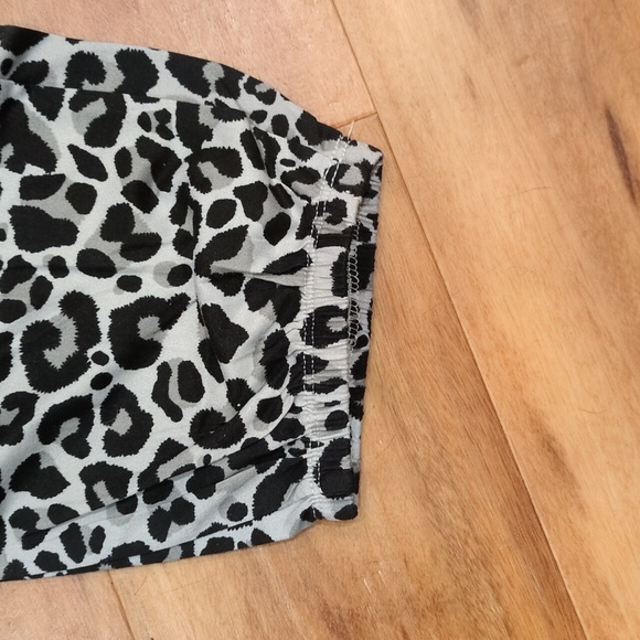 Christian Siriano NWT Gray and Black animal print Pajama sleepwear joggers set - Picture 8 of 8